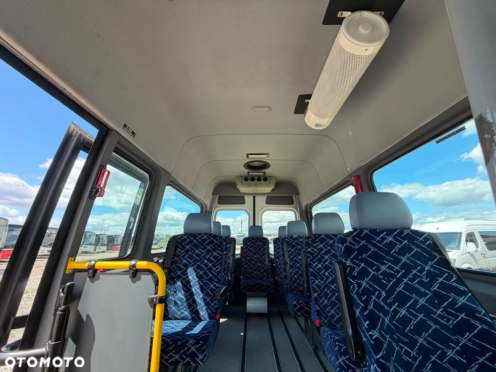 Mercedes-Benz Sprinter 516 - 23