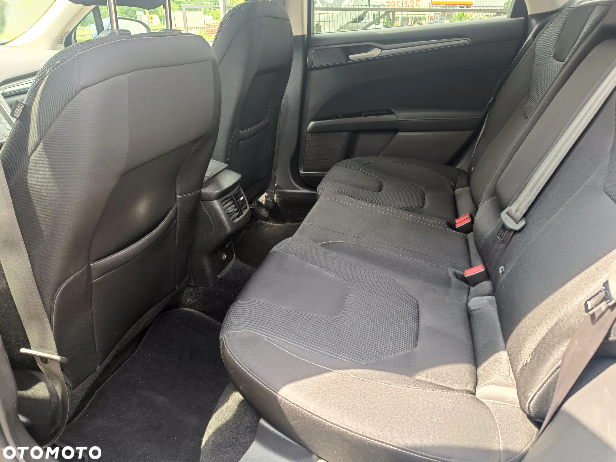Ford Mondeo 2.0 EcoBlue Titanium - 13
