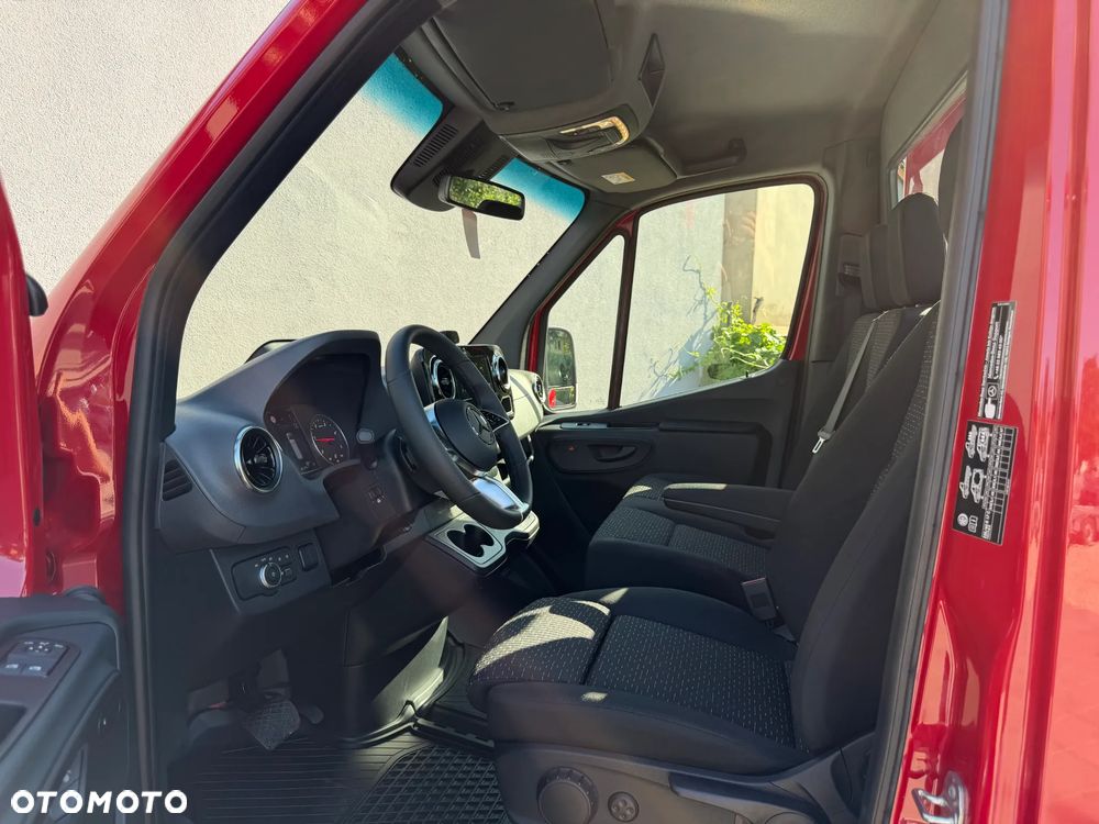 Mercedes-Benz Sprinter - 8