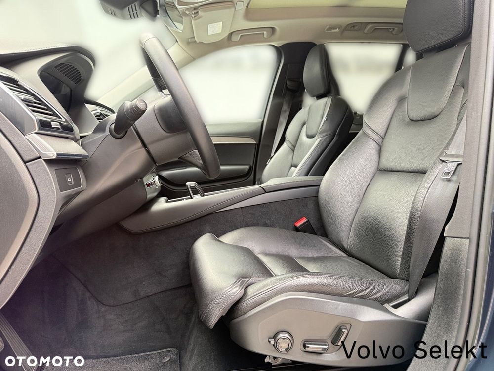 Volvo XC 90 - 13
