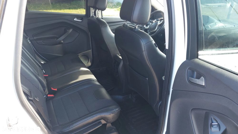 Ford Kuga 1.6 EcoBoost 2x4 Titanium - 20