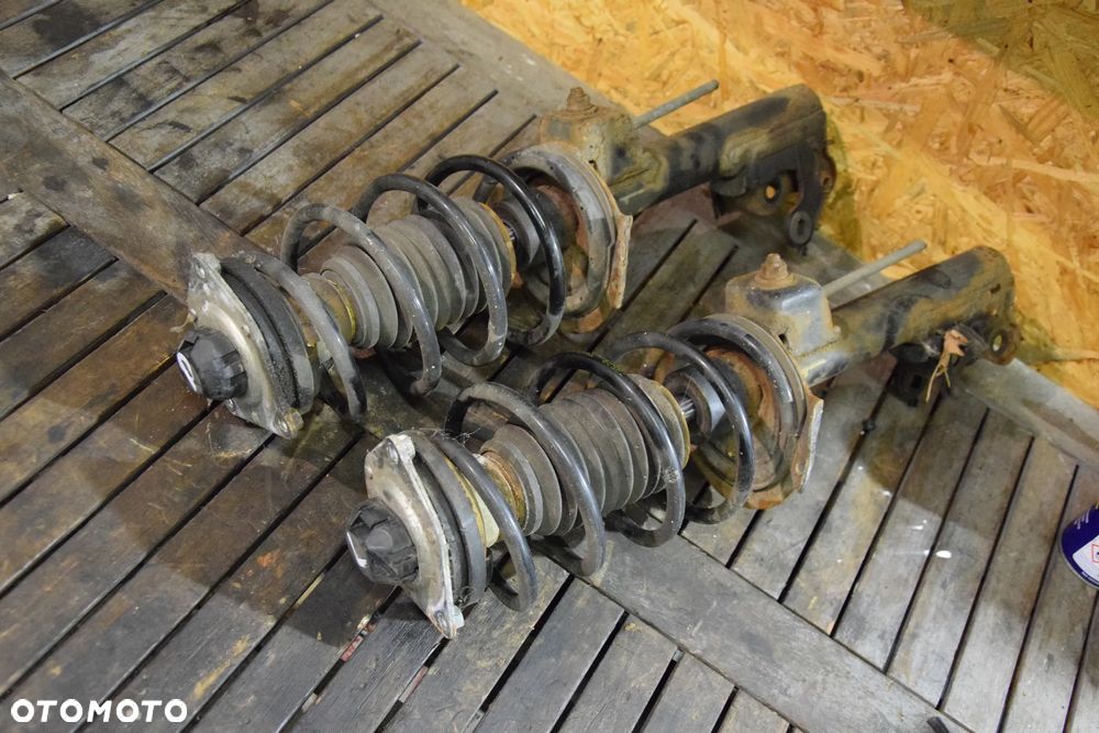 Mercedes A-Klasa W169 B W245 1.5 1.7 Kolumna MacPherson Prawy Lewy Amortyzator - 1