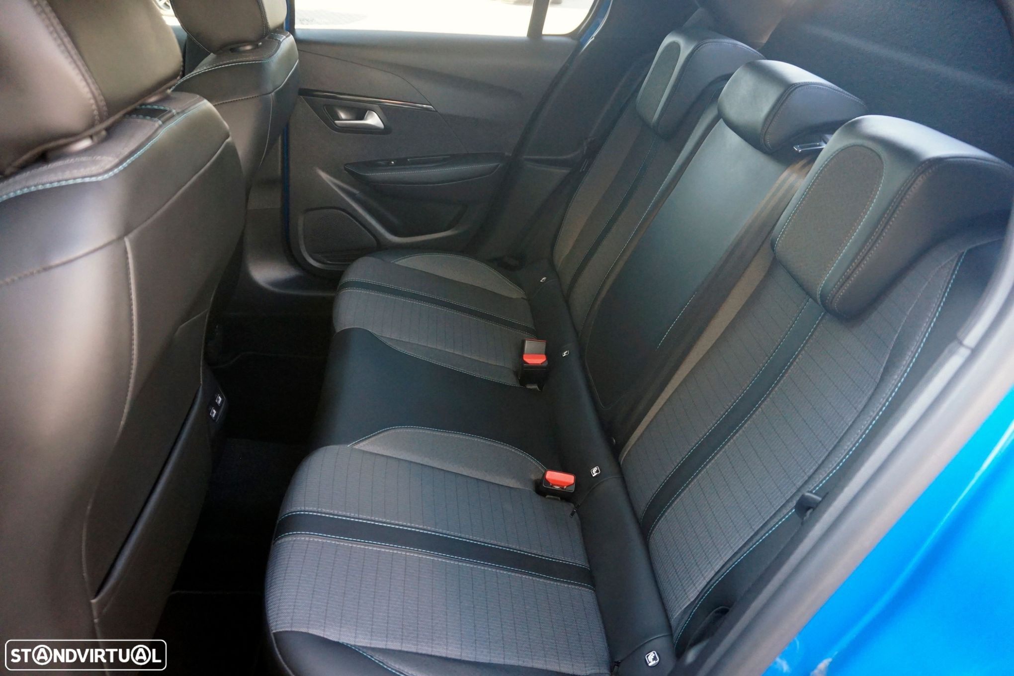 Peugeot 208 1.2 PureTech Allure - 6