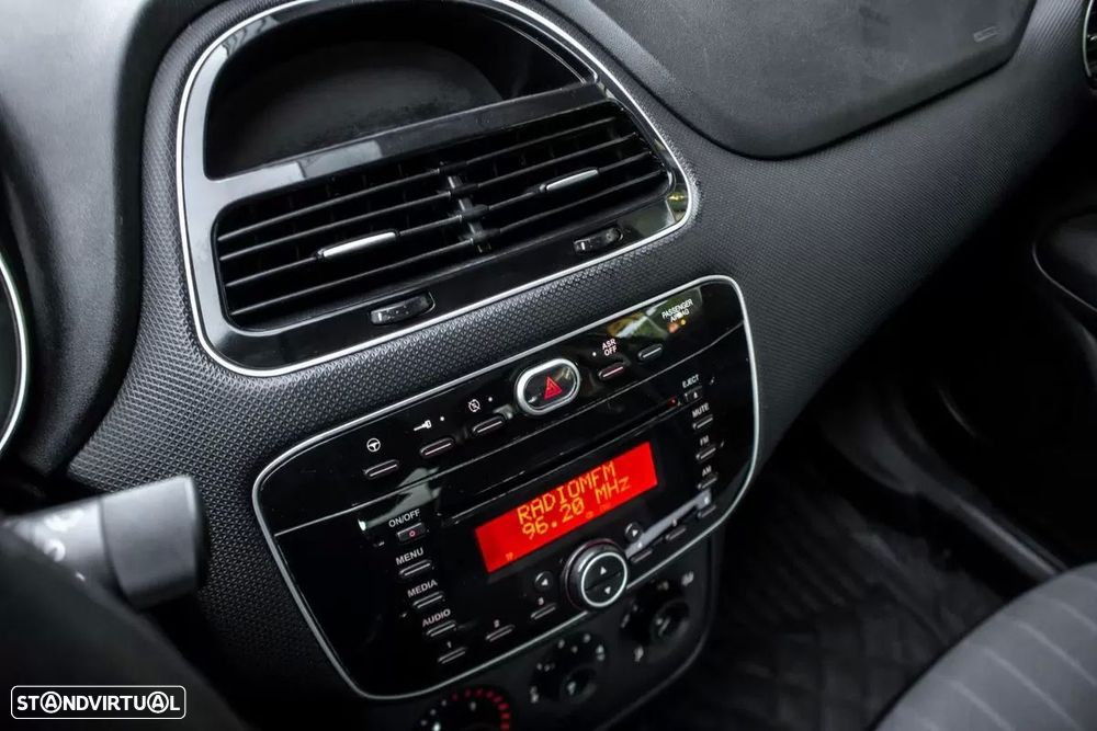 Fiat Punto 1.3 M-Jet Easy S&S - 19