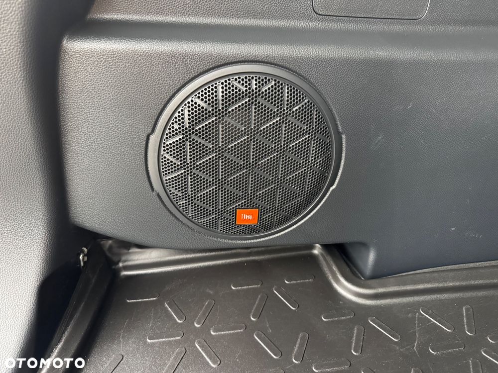 Toyota RAV4 2.5 Hybrid Black Edition by JBL 4x2 - 26