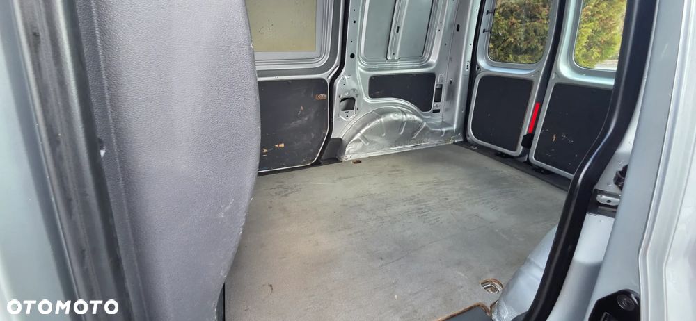 Volkswagen Caddy - 32