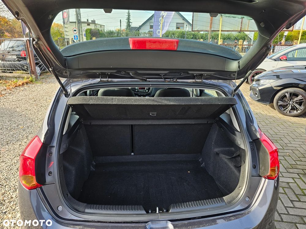 Kia Ceed 1.4 CVVT Dream Team Edition - 15