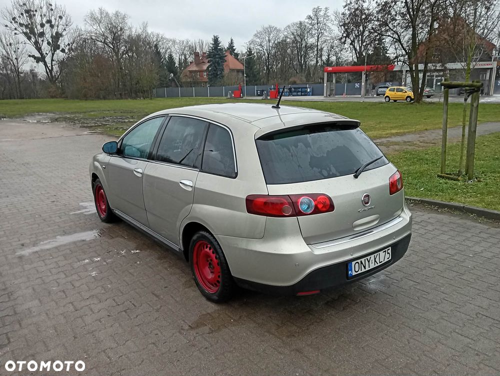 Fiat Croma 1.9 JTD Dynamic - 2