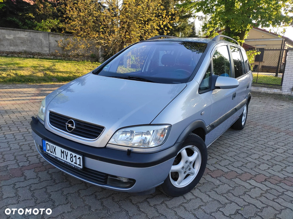 Opel Zafira 1.8 16V Elegance