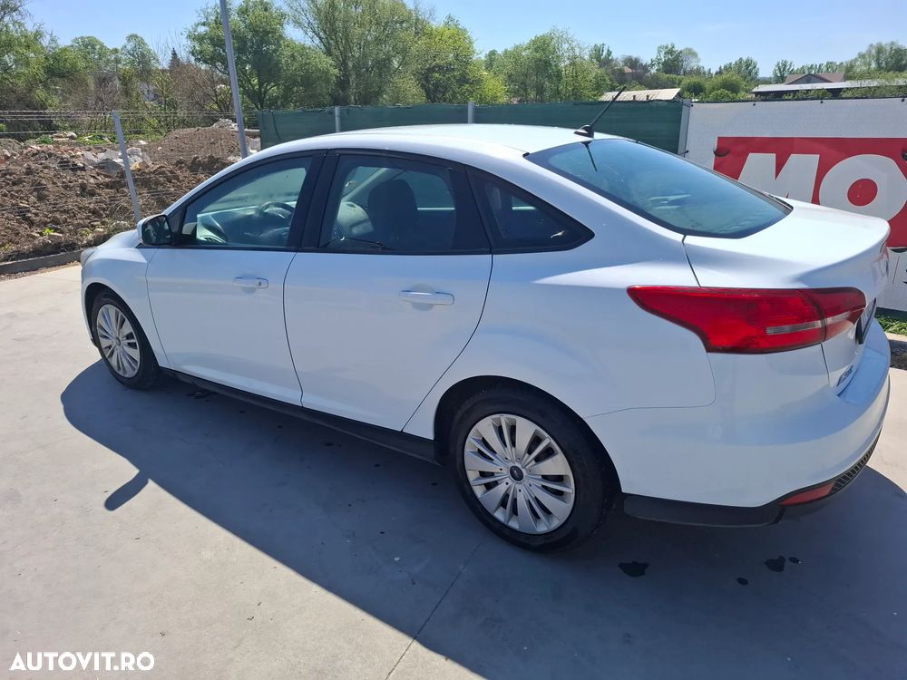 Ford Focus 1.0 EcoBoost Trend - 8