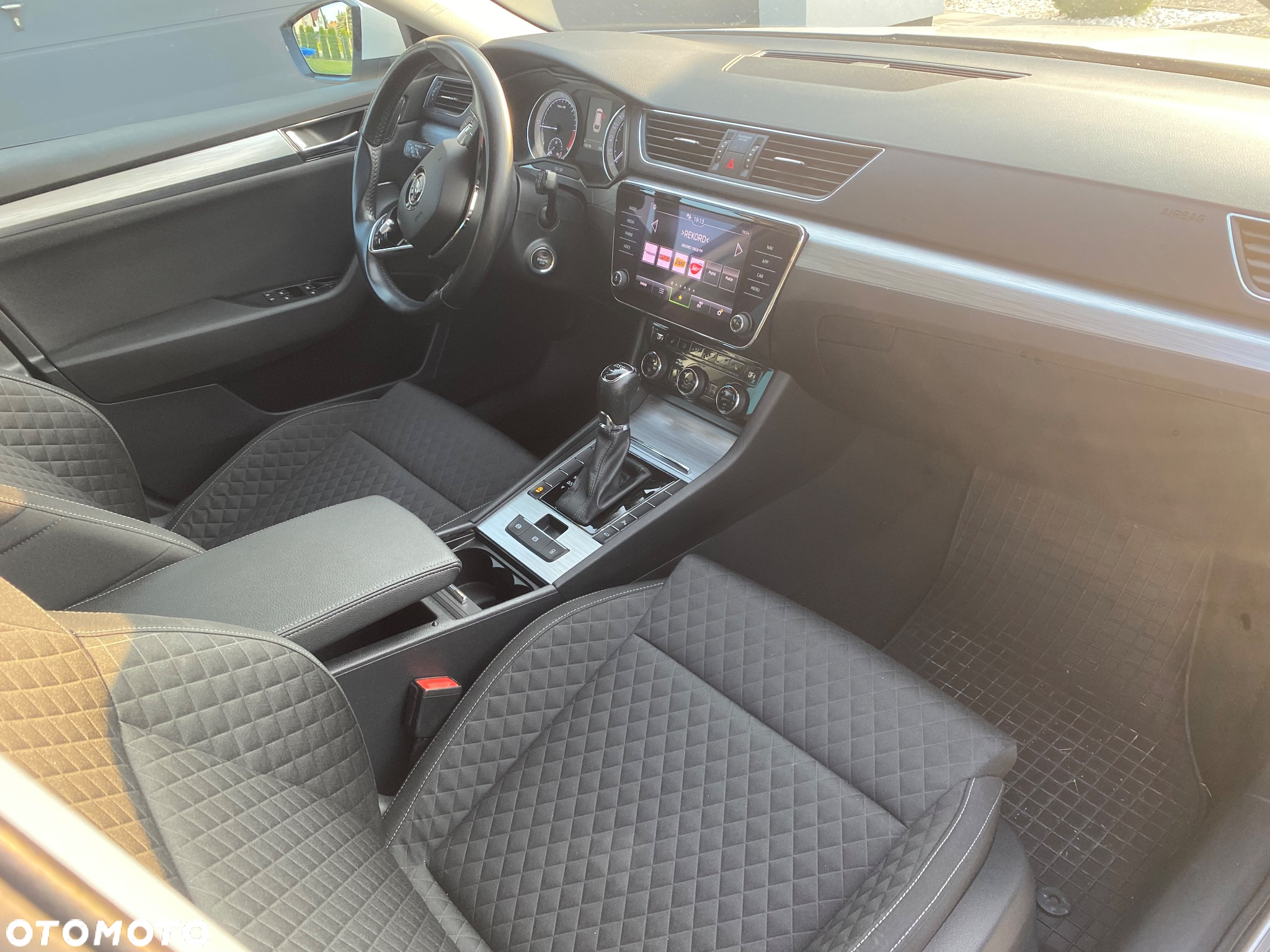 Skoda Superb 2.0 TDI SCR Ambition DSG - 13
