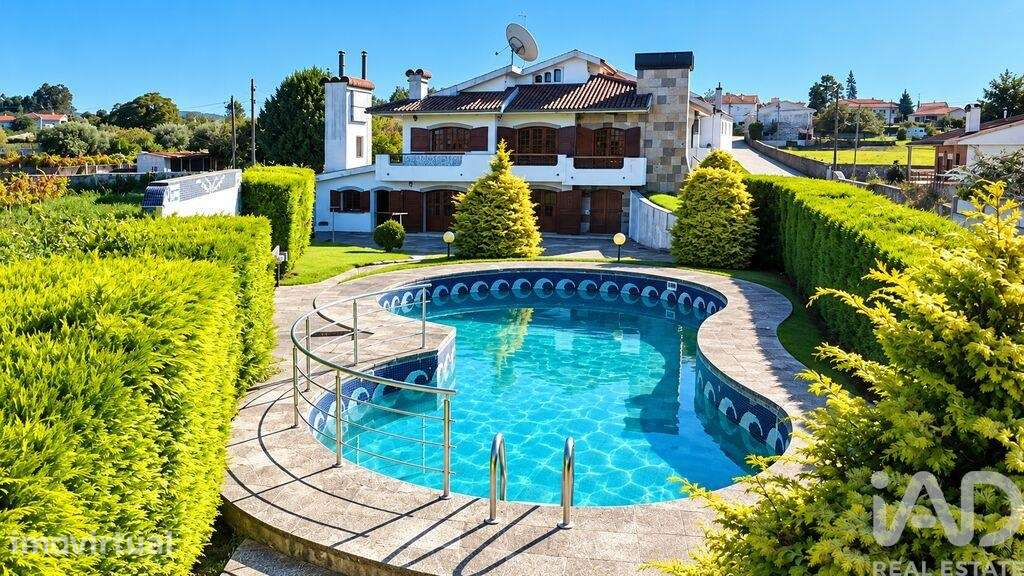 Casa / Villa T4 em Alvarães de 321 m2 - Grande imagem: 4/40