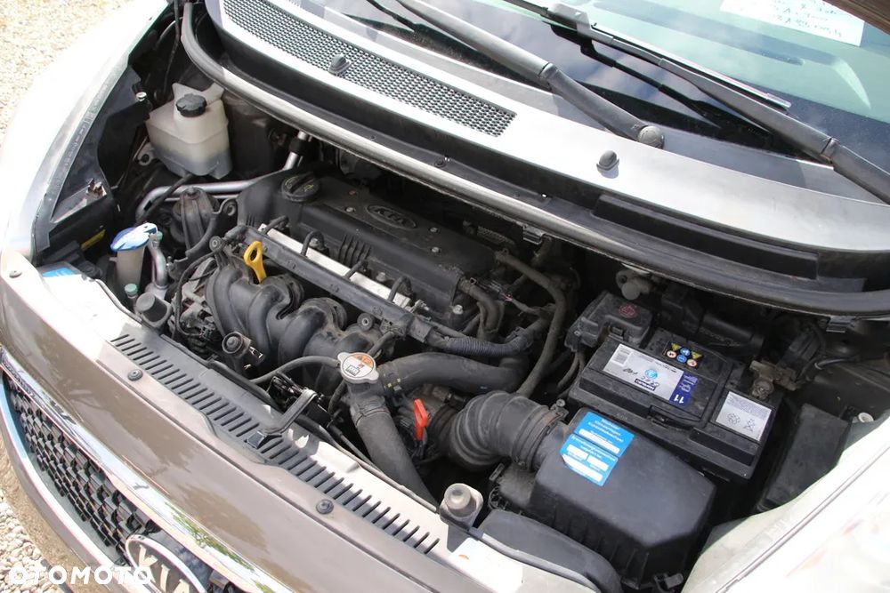 Kia Venga 1.6 CVVT Automatik UEFA EURO 2016 - 23