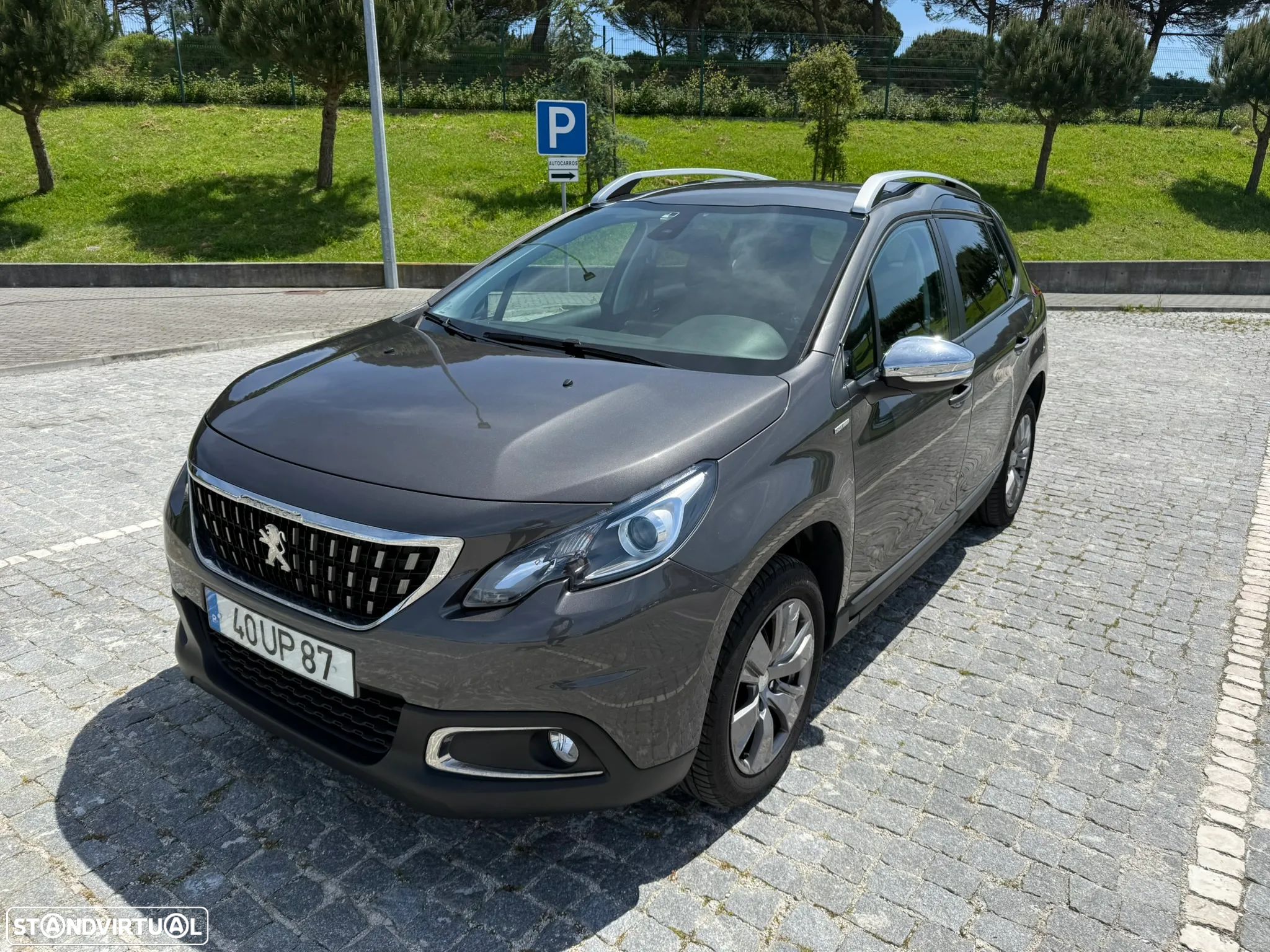 Peugeot 2008 1.2 PureTech Style - 1