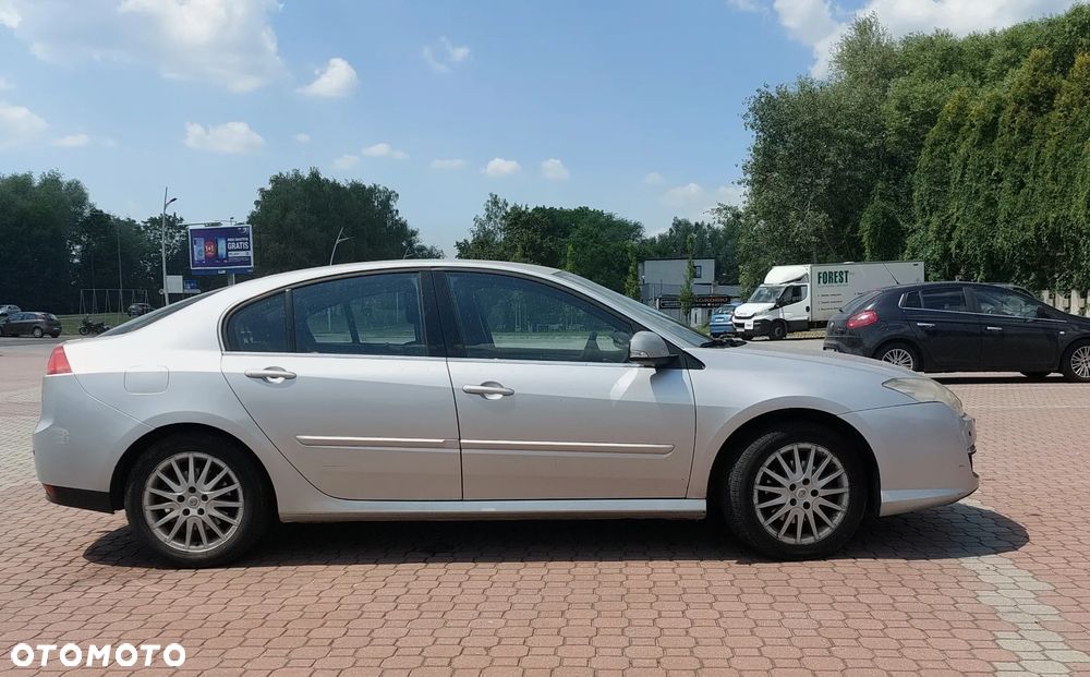 Renault Laguna - 1