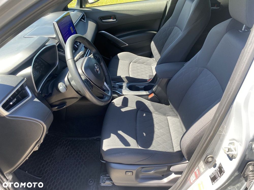 Toyota Corolla Cross - 11