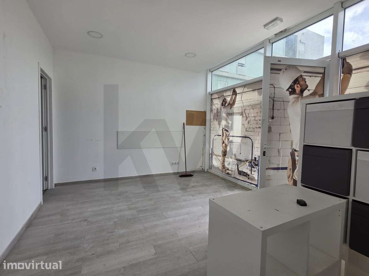 Loja com Garagem na Alta de Lisboa – Excelente Oportunidade de Investi - Grande imagem: 5/31
