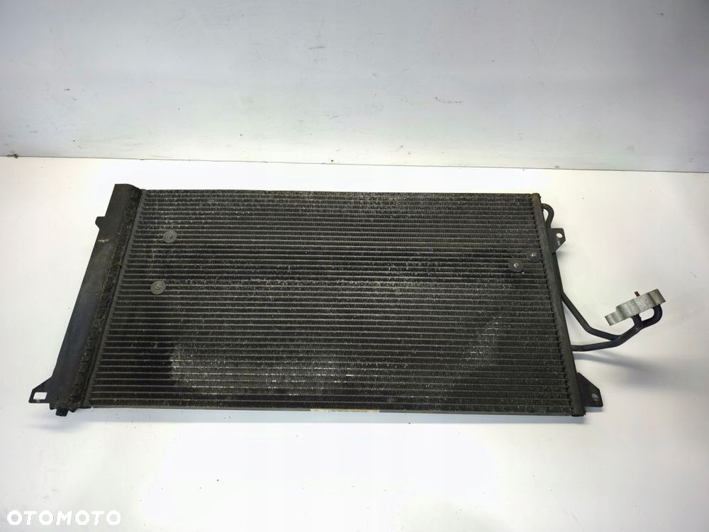 CHŁODNICA KLIMATYZACJI AUDI Q7 4L 4L0260401 - 3