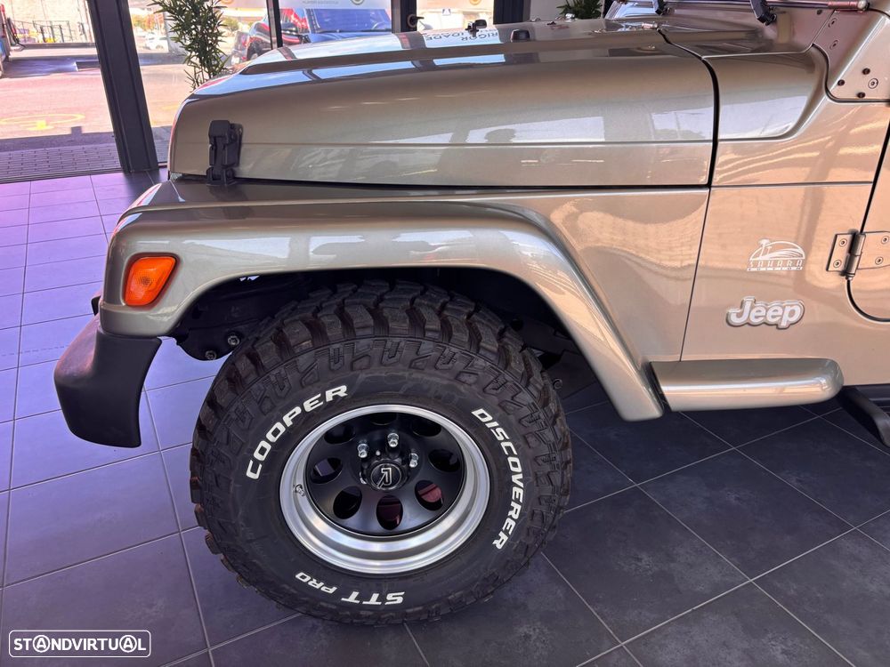 Jeep Wrangler 4.0 Auto Sahara - 4