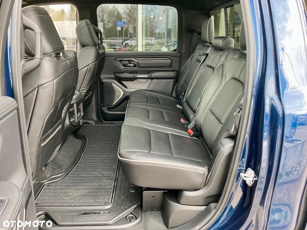 RAM 1500 5.7 Crew Cab Limited - 36