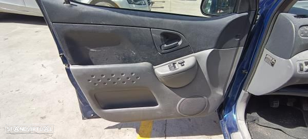 Para Peças Toyota Yaris Verso Van (_P2_) - 8