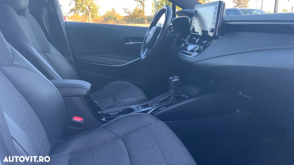 Toyota Corolla 1.8 HSD Dynamic - 12