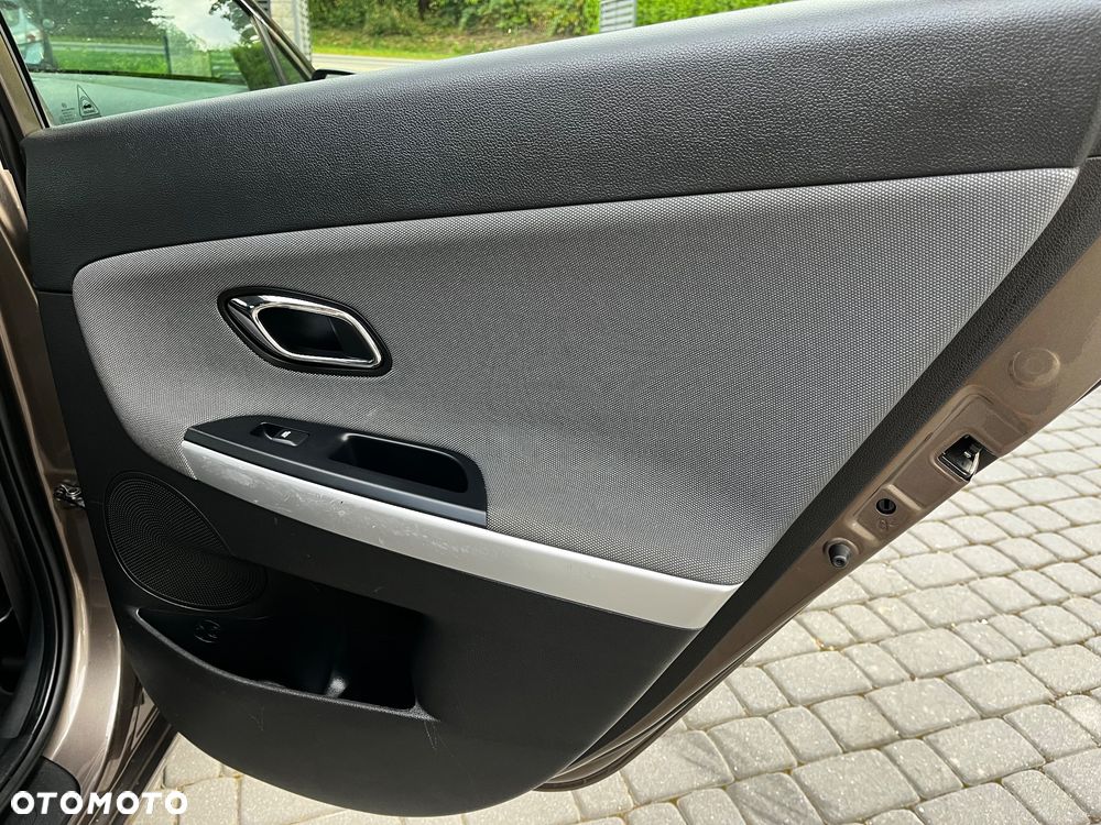 Kia Ceed 1.6 CRDi 128 Dream Team Edition - 17