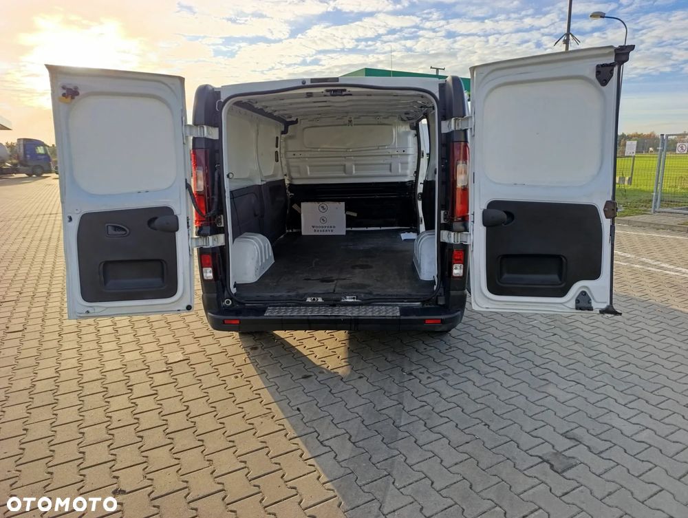 Opel Vivaro - 10