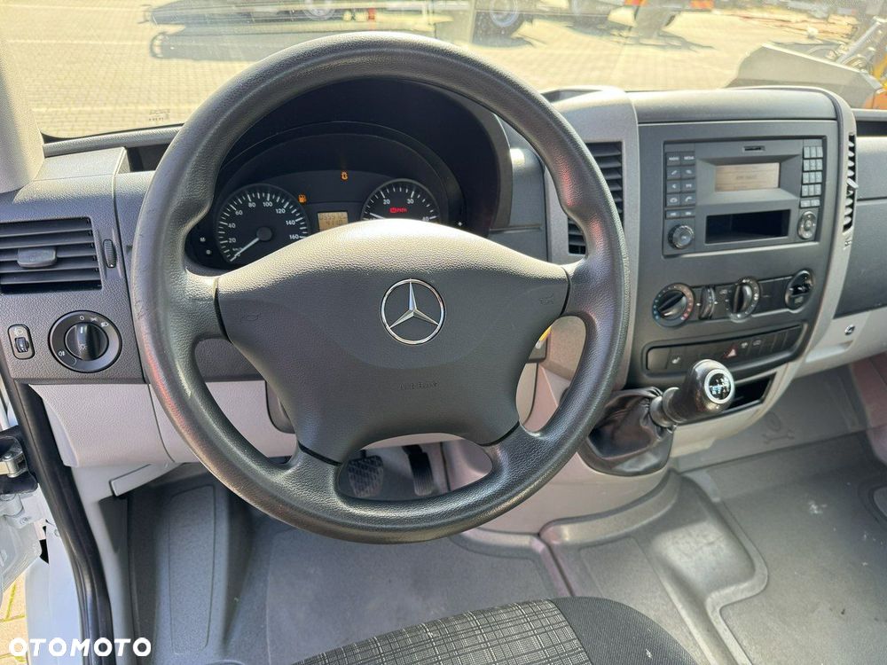 Mercedes-Benz Sprinter Zwyżka Podnośnik Koszowy VERSALIFT VTX-240 UDT - 24