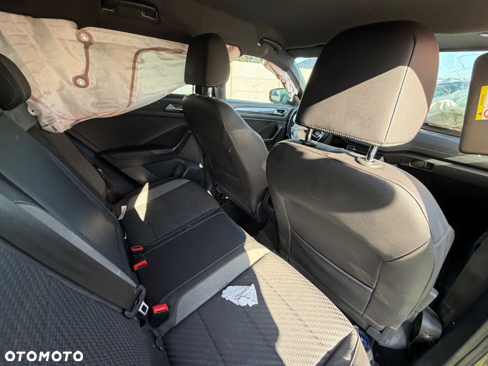 Volkswagen T-Roc 2.0 TDI SCR DSG R-Line - 11