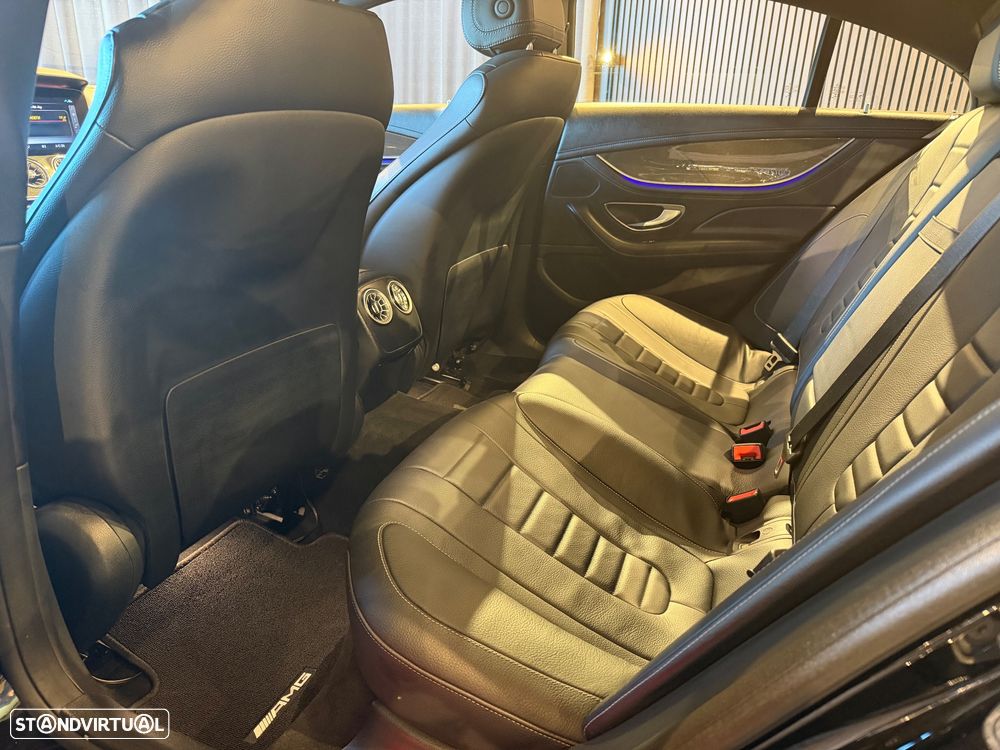 Mercedes-Benz CLS 400 d 4Matic 9G-TRONIC AMG Line - 27