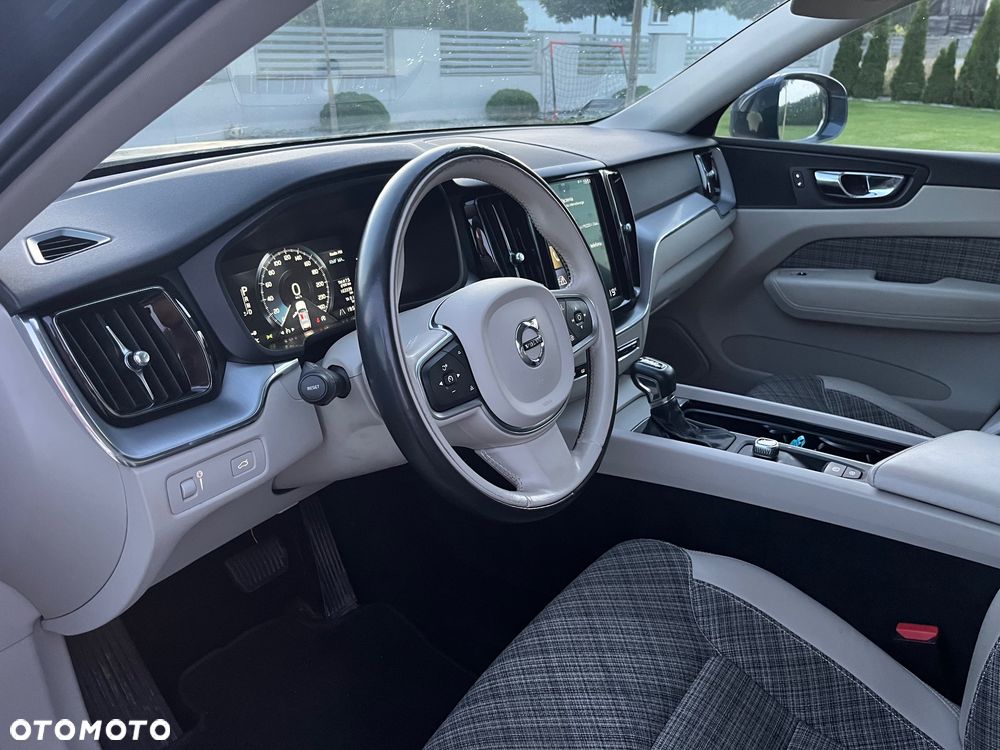 Volvo XC 60 D4 Geartronic Momentum Pro - 5