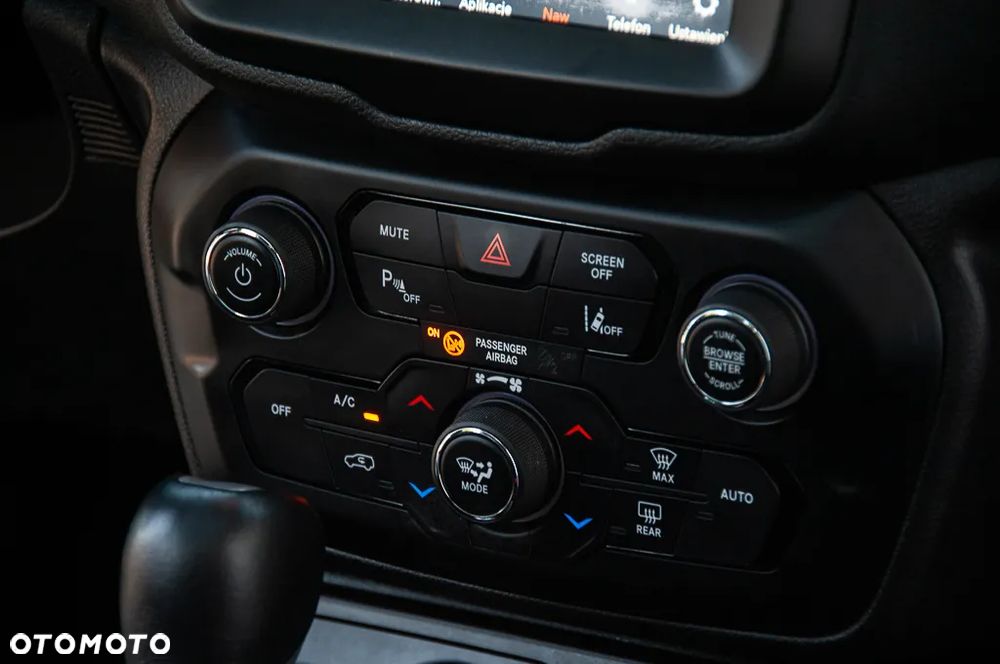 Jeep Renegade - 16