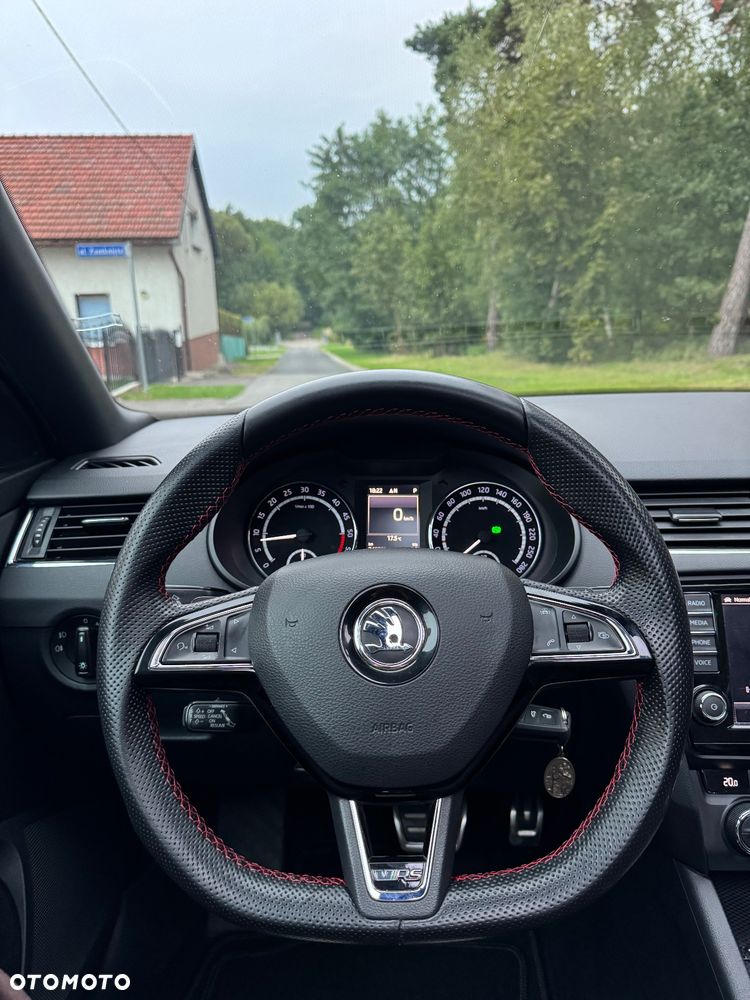 Skoda Octavia 2.0 TDI RS Challenge DSG - 8