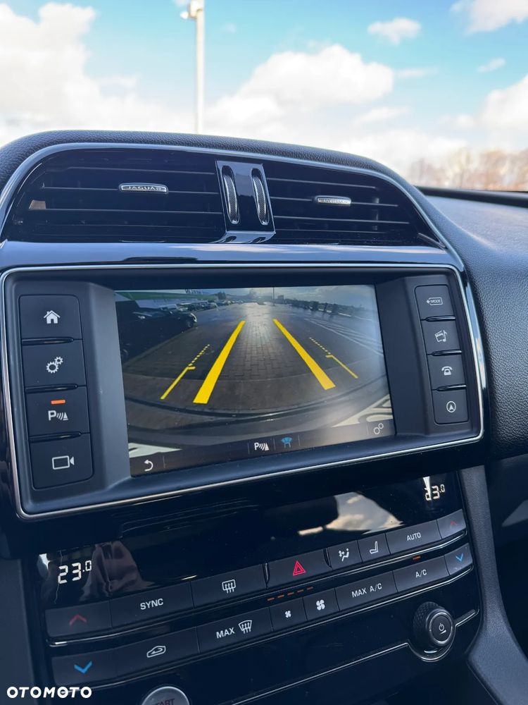 Jaguar F-Pace 20d AWD Prestige - 12