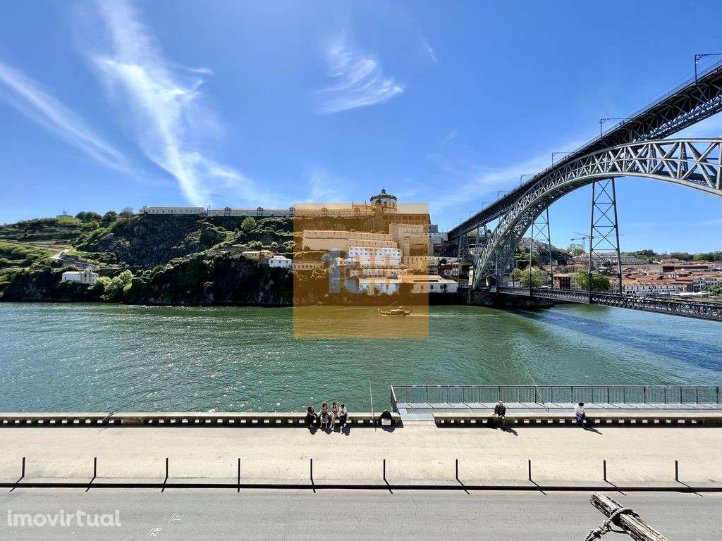 Prédio na Zona Histórica - Grande imagem: 3/20