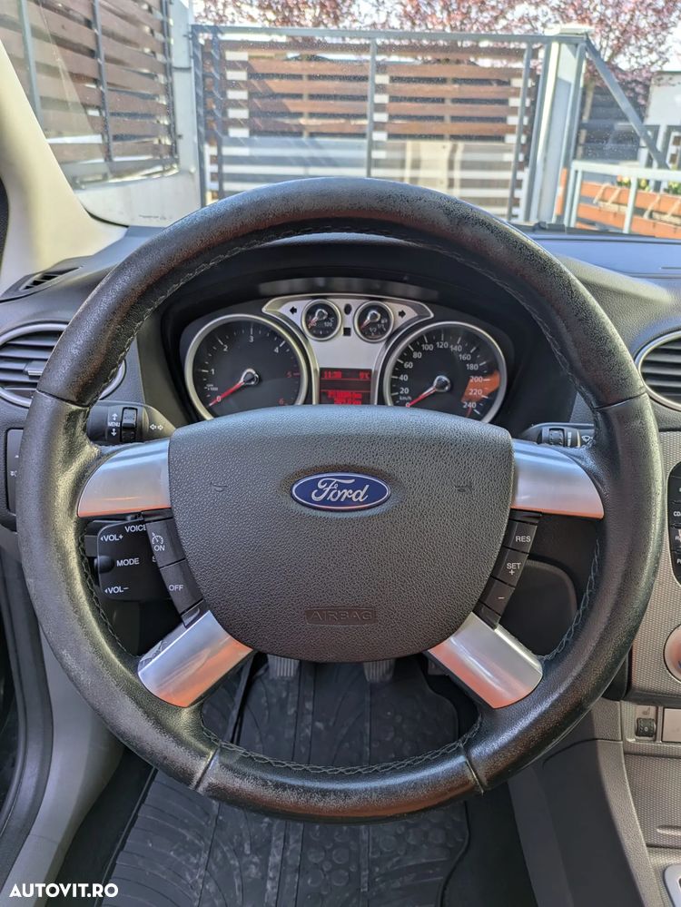 Ford Focus 1.6 TDCI DPF Titanium - 8