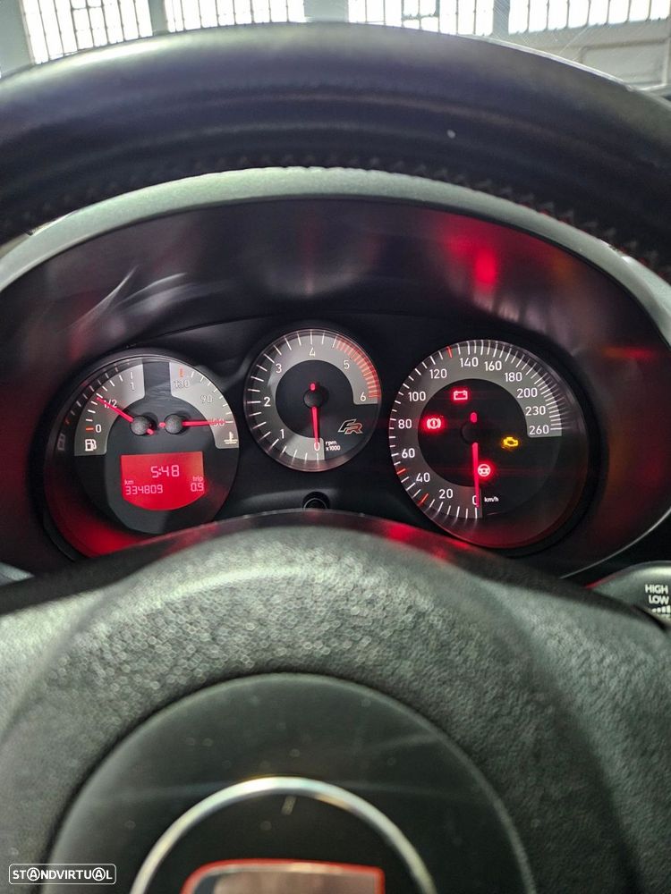 SEAT Leon 2.0 TDI FR 18 Tiago Monteiro - 13