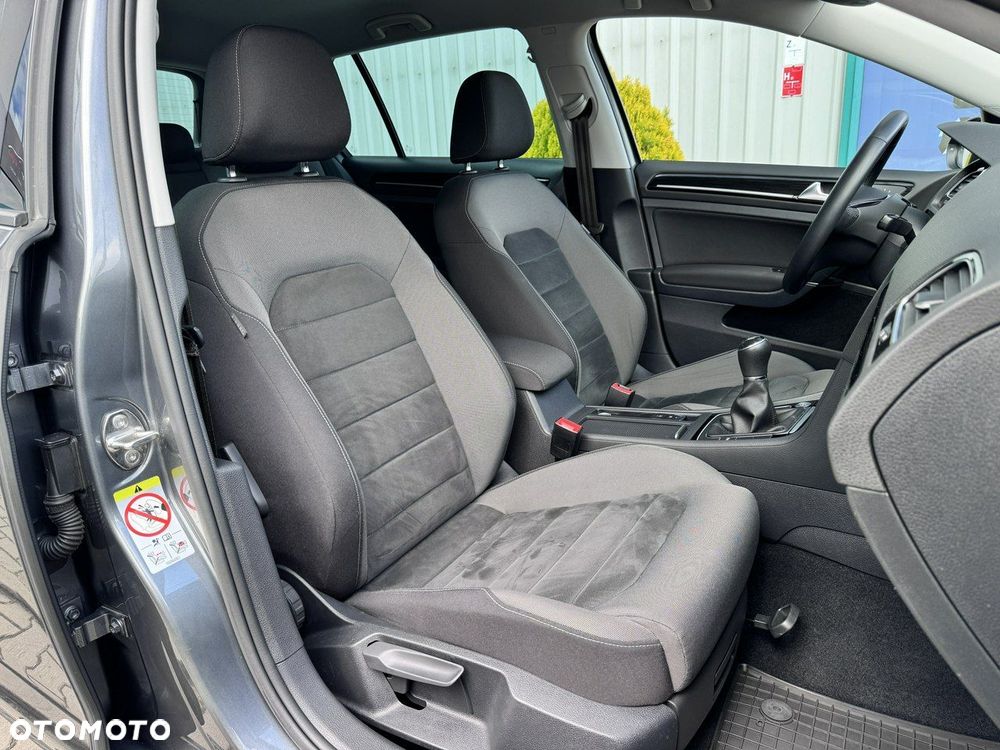 Volkswagen Golf - 18