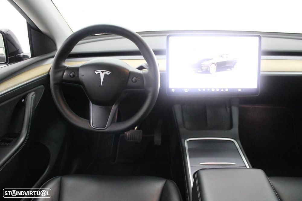 Tesla Model Y Standard - 14