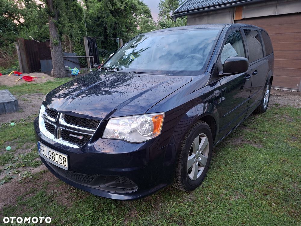 Dodge Caravan - 3