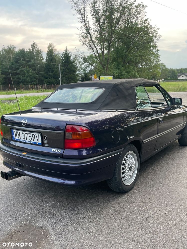 Opel Astra - 4