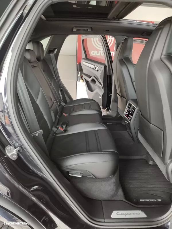 Porsche Cayenne E-Hybrid Platinum Edition — fotografia 7