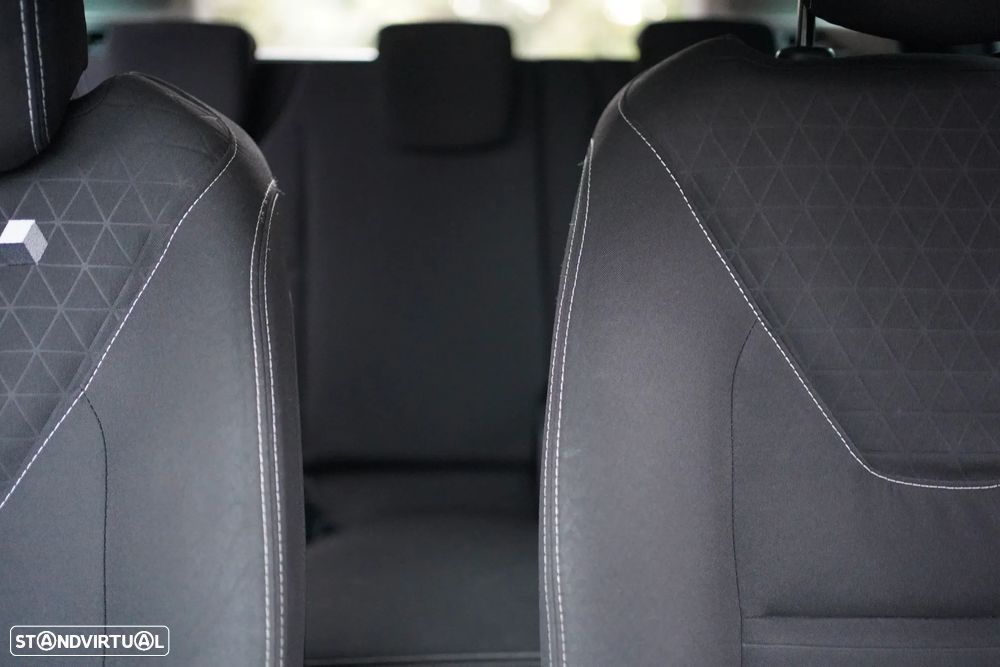 Renault Clio Sport Tourer - 23