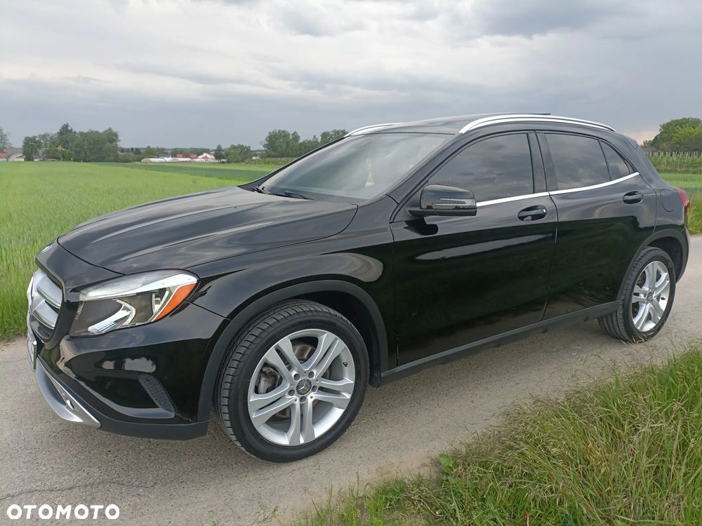 Mercedes-Benz GLA 250 4-Matic - 5