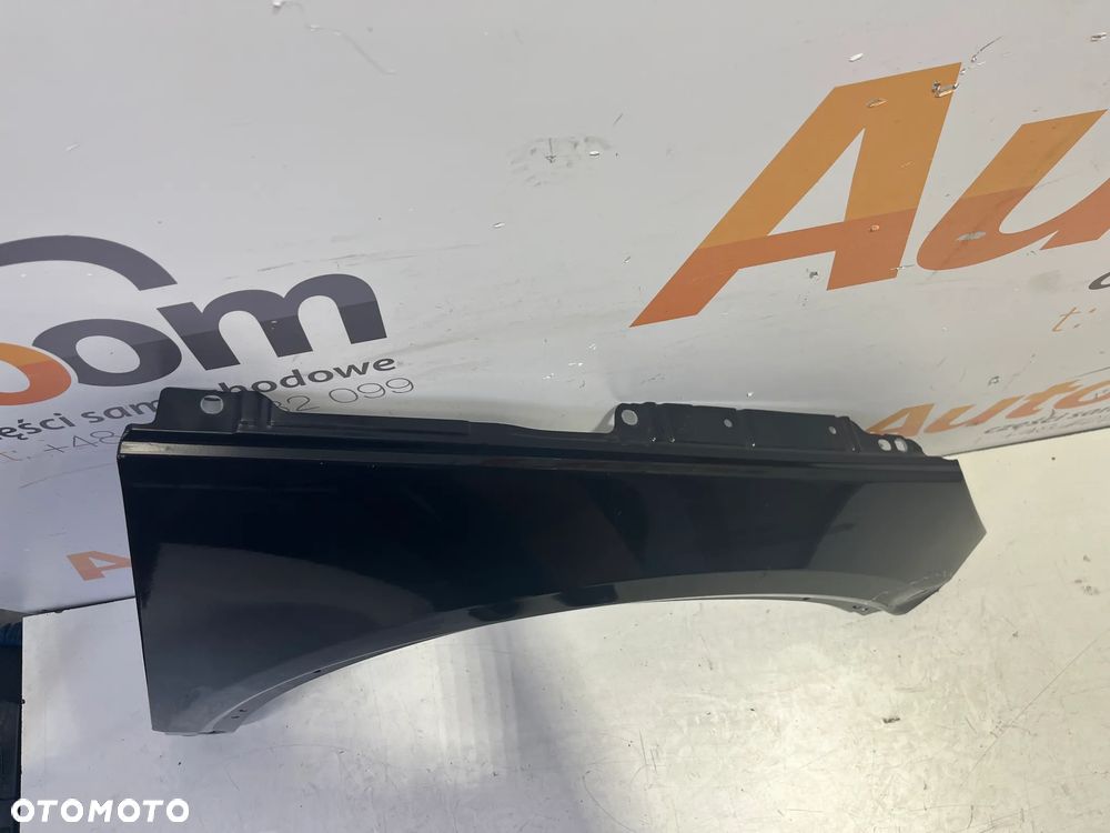 VOLVO XC40 PRAWY PRZEDNI BŁOTNIK 31457584 - 2