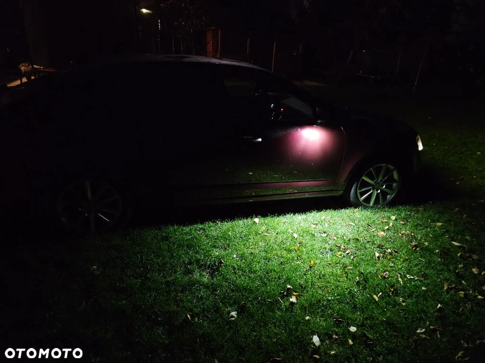Skoda Octavia 1.8 TSI Elegance DSG - 23