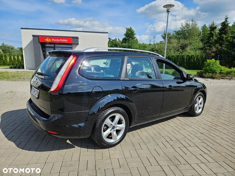 Ford Focus 1.6 Ambiente - 14