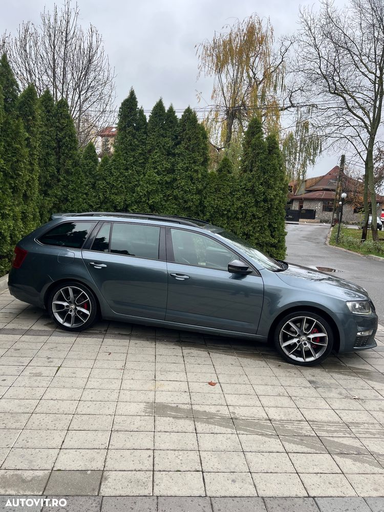 Skoda Octavia Combi 2.0 TDI 4x4 DSG RS - 15