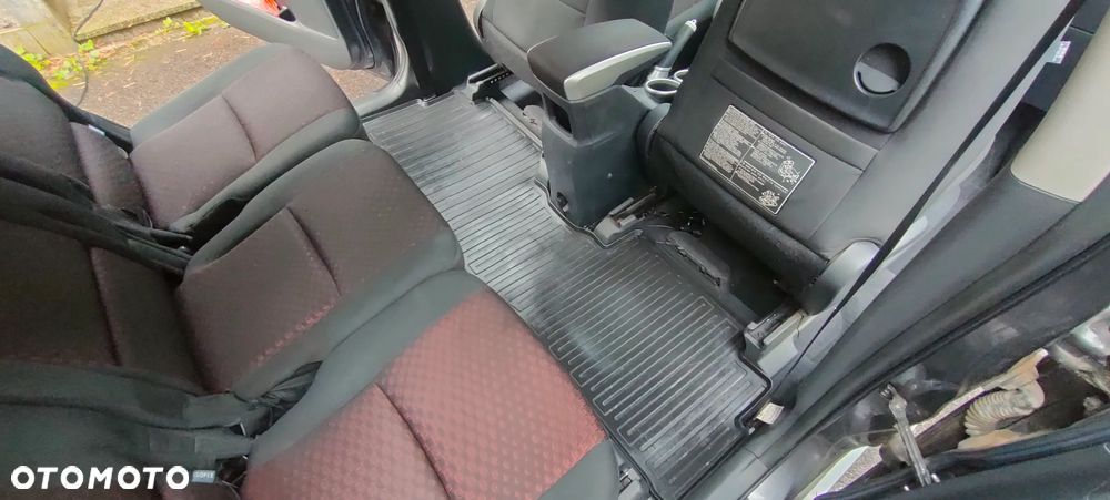 Toyota Verso 1.8 2010 7os - 19